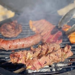 big green egg barbecue BBQ met vlees van Bavette Farmshop uit Midden-Delfland